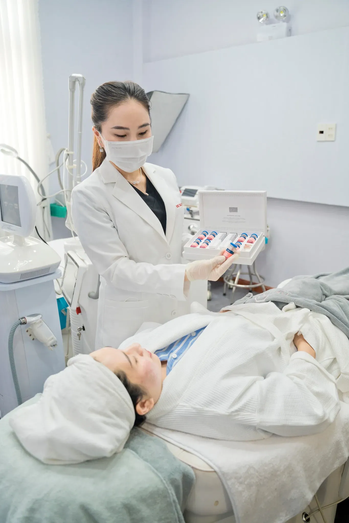 Exomide Signing Ceremony with AKINA Center: Advancing Exosome & Stem Cell Innovation in Dermatology highlight